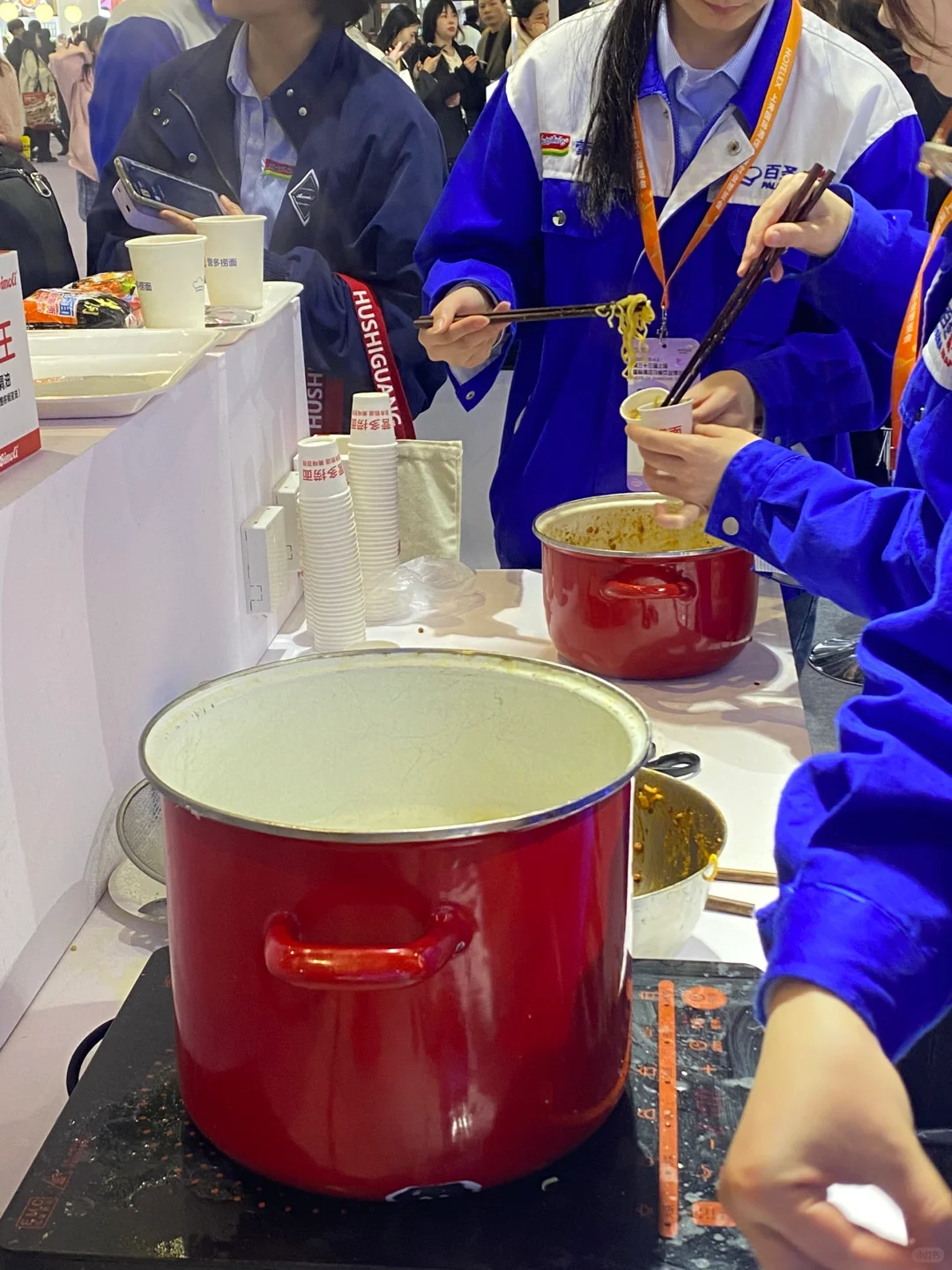 在国家会展中心蹭吃蹭喝的一天?