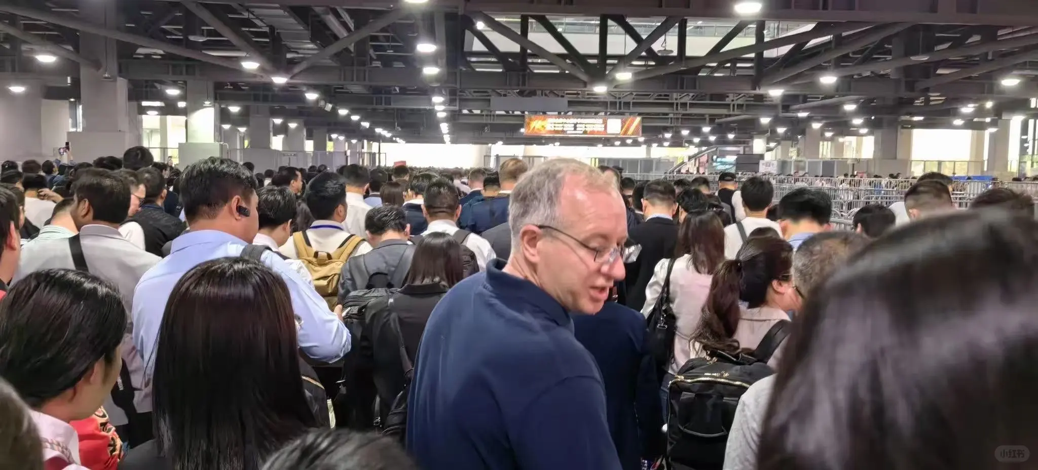 上海展会丰富多彩。