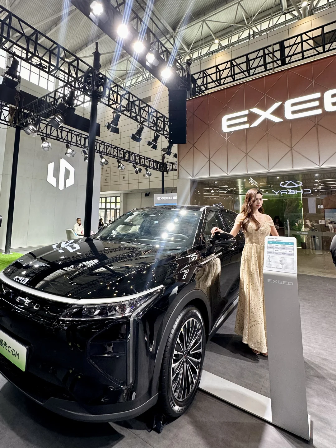 2025齐鲁春季车展太火爆啦吧‼️美女超级多