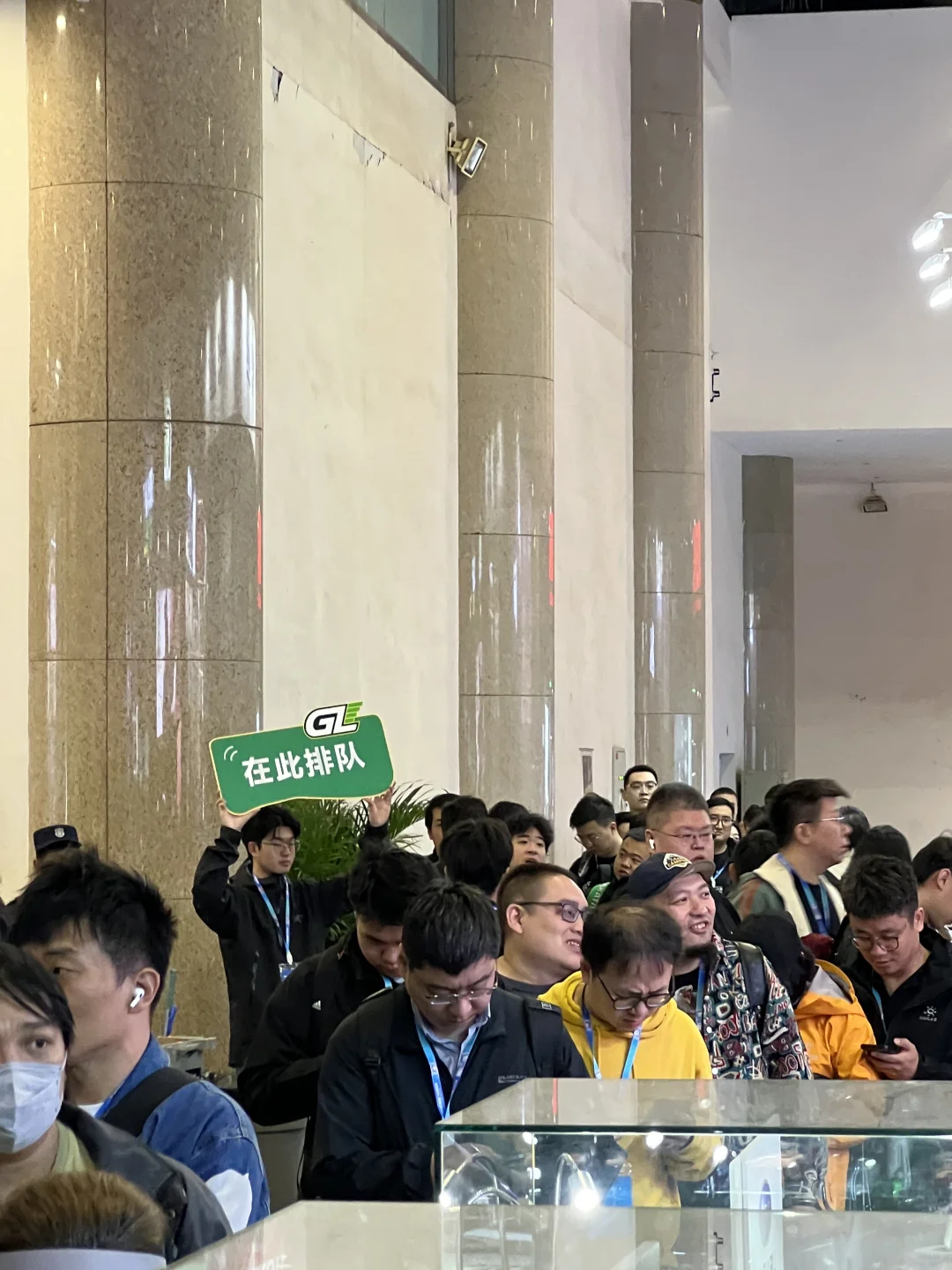 模型展第二天：绿光GREENLIGHT排队现状?