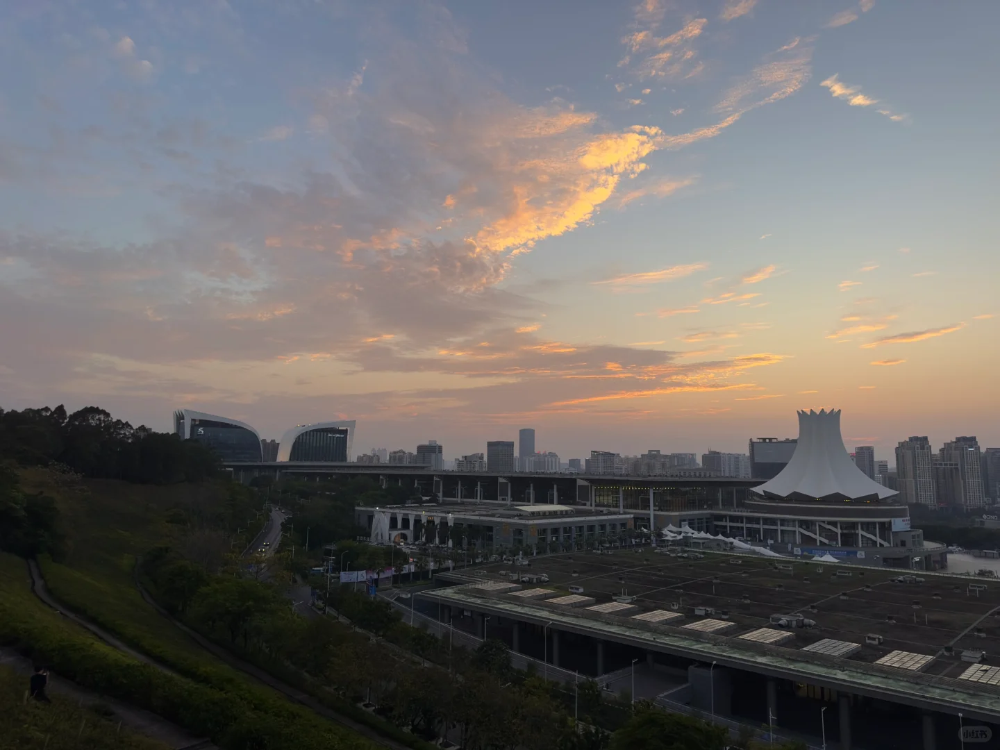 20250418晚霞at南宁国际会展中心
