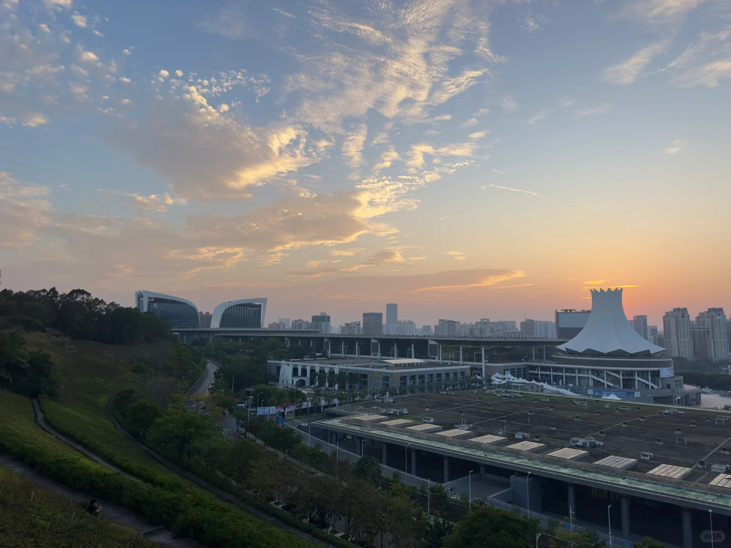 20250418晚霞at南宁国际会展中心
