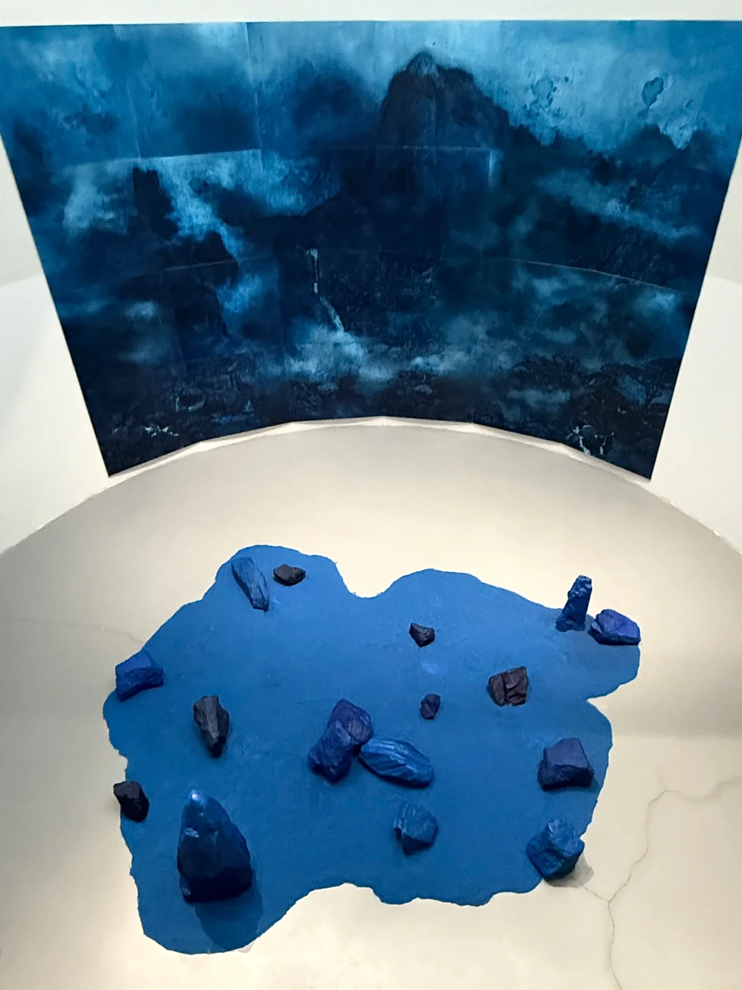 北京新展|栖居于一片深蓝色的梦境?