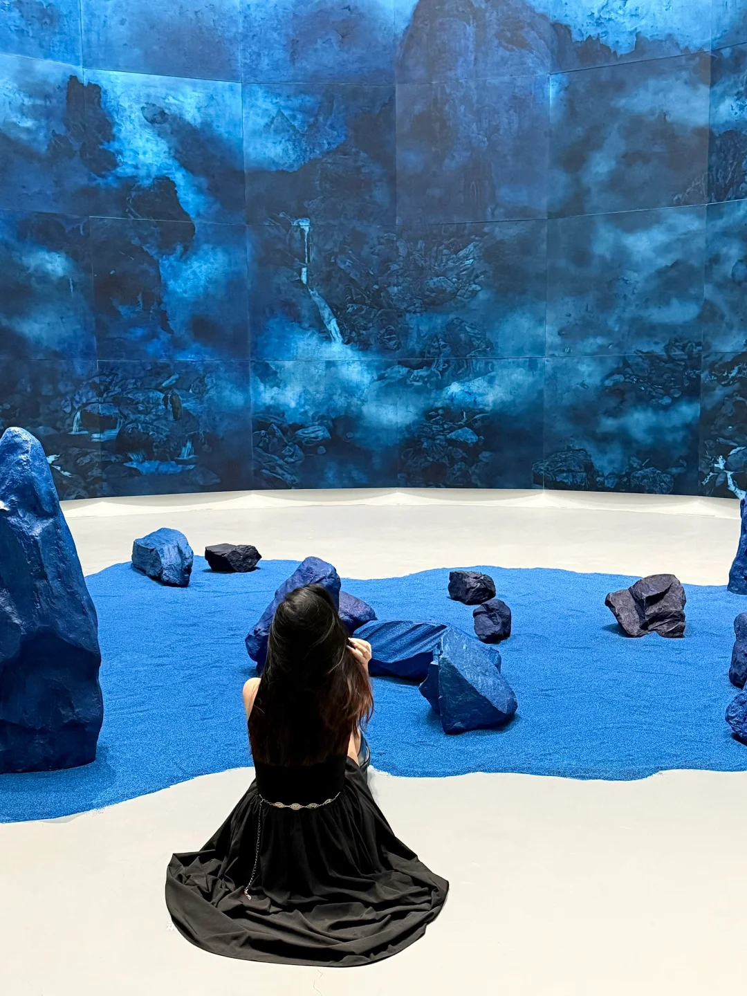 北京新展|栖居于一片深蓝色的梦境?