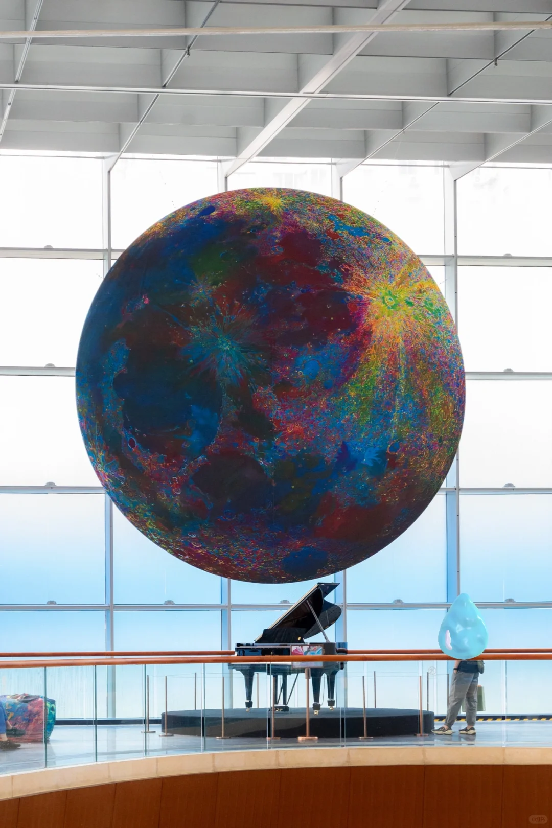 广州新展?‘’地球上的人‘’宇宙漂浮计划