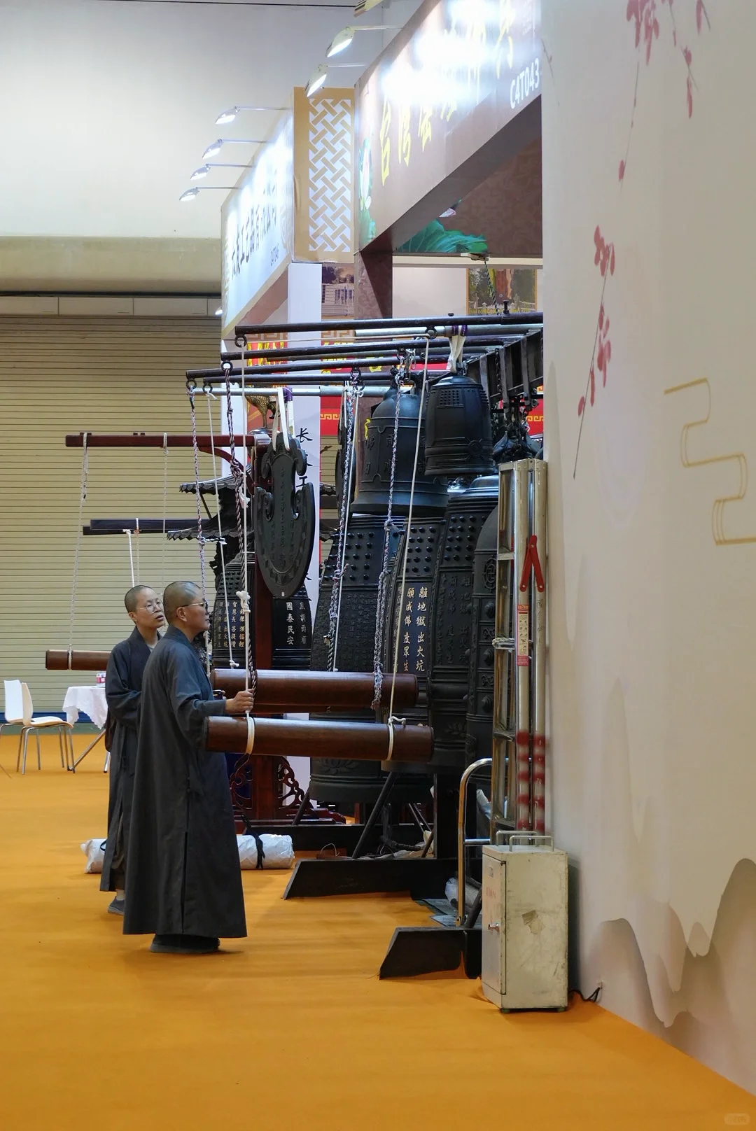 谁家主理人十一点还在见朋友?展会结束啦