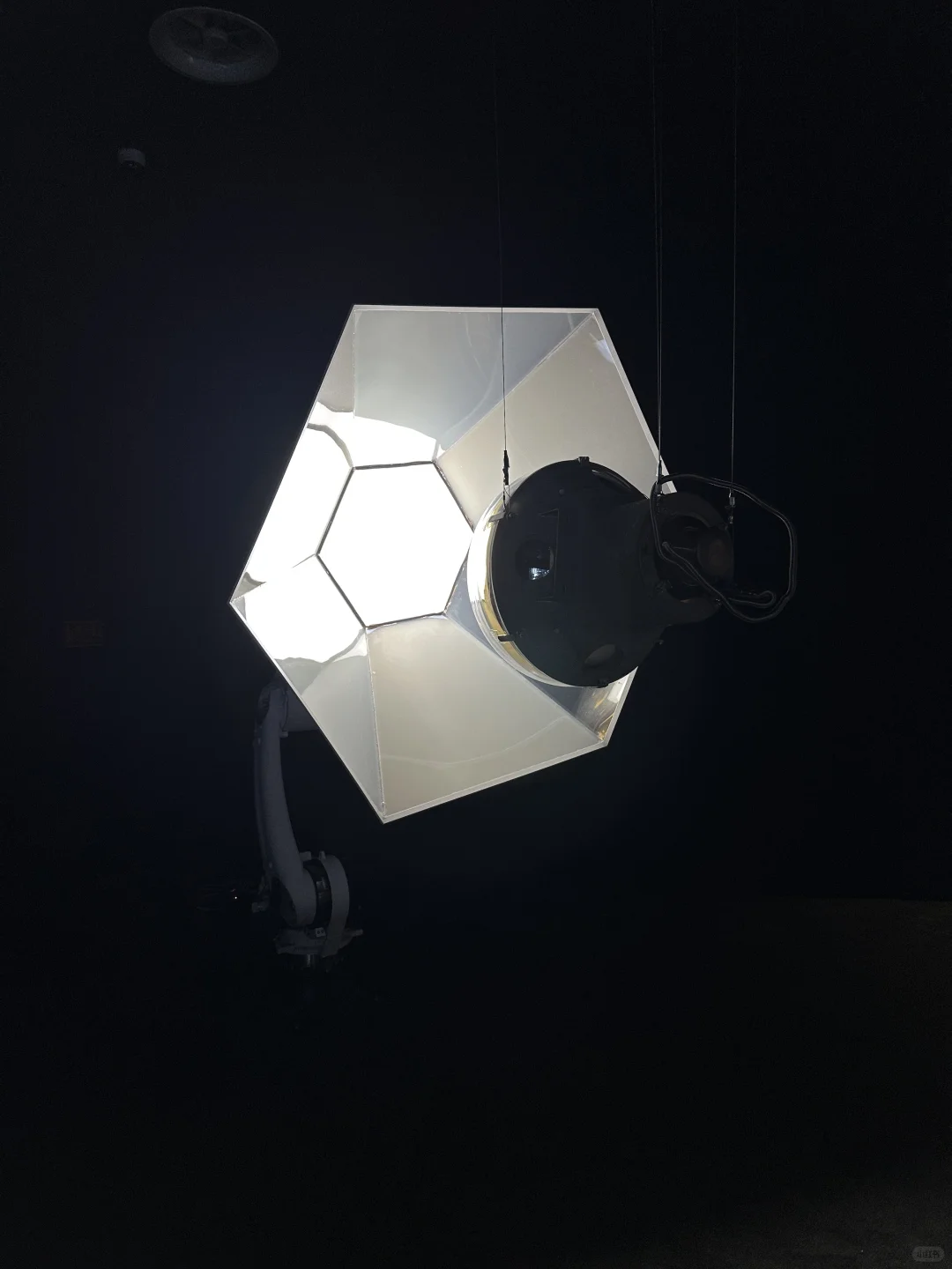 头次看到这么多AI的展！仿佛进入未来世界！