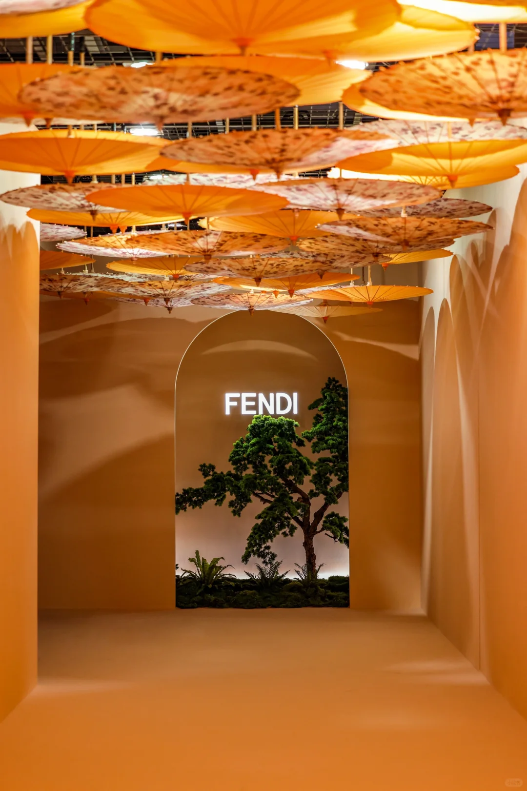 2025 WORLD OF FENDI | 百年匠心 东方相遇