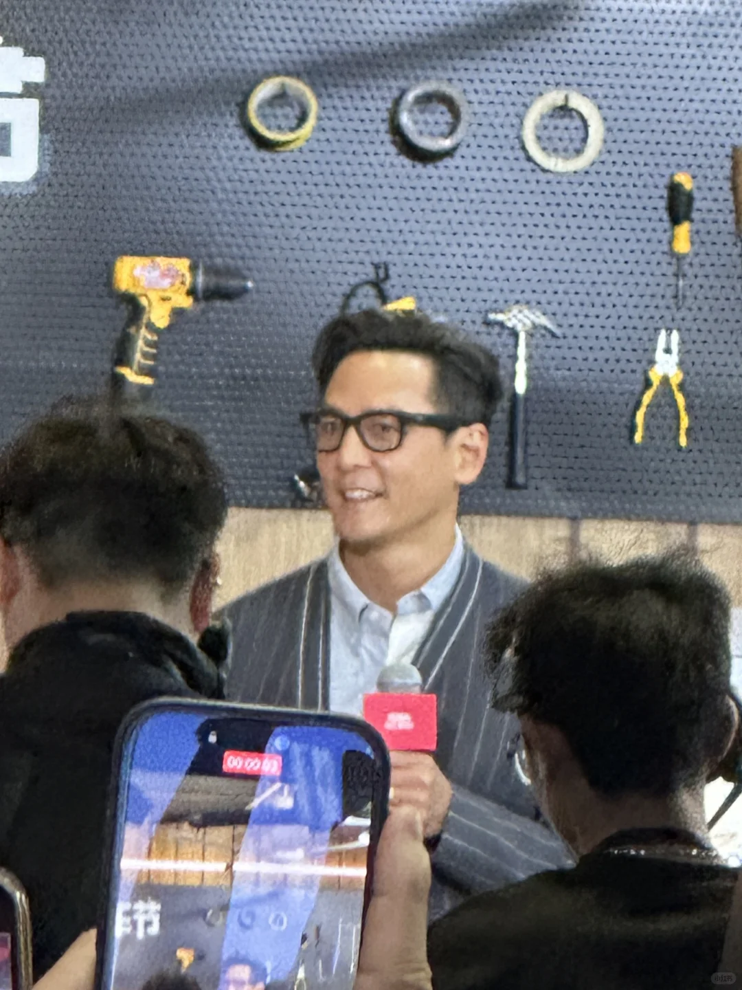 车展吴彦祖啊啊啊啊