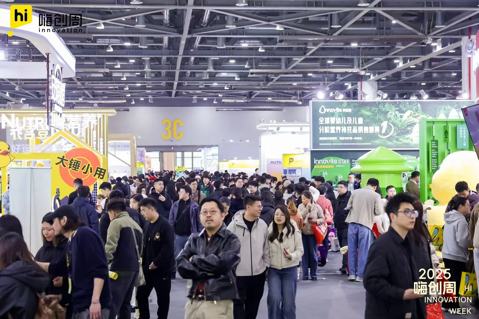 参展一天卖了40万的货，发货发到手软