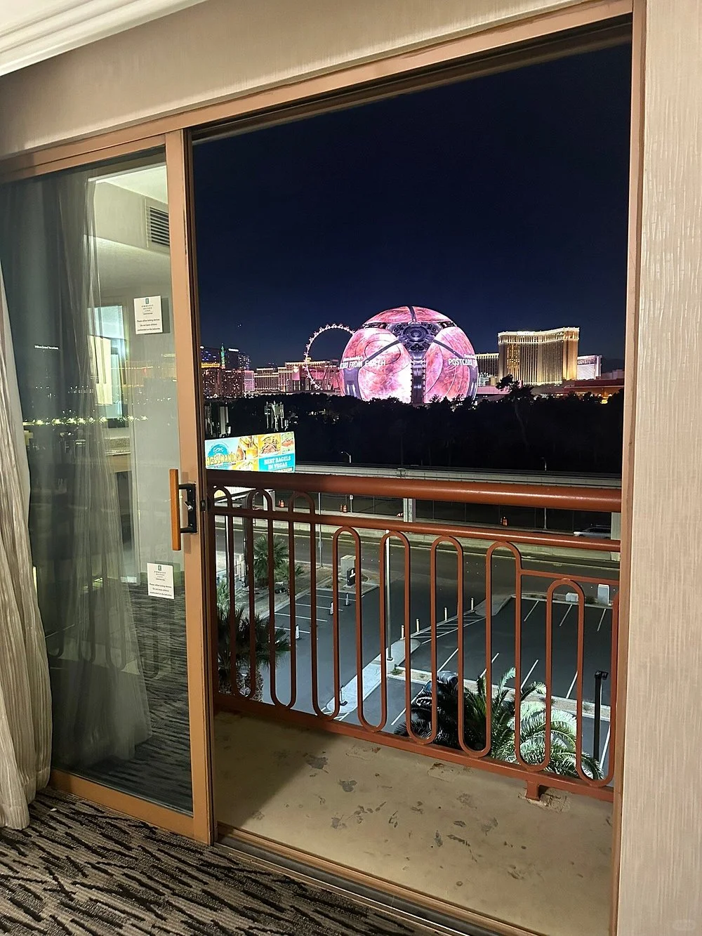 步行到Vegas会展中心!看大球首选平价酒店！