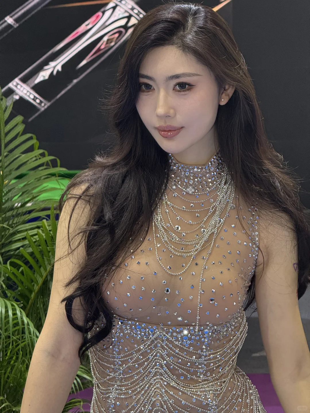 叶濛雨玩?台球黑8