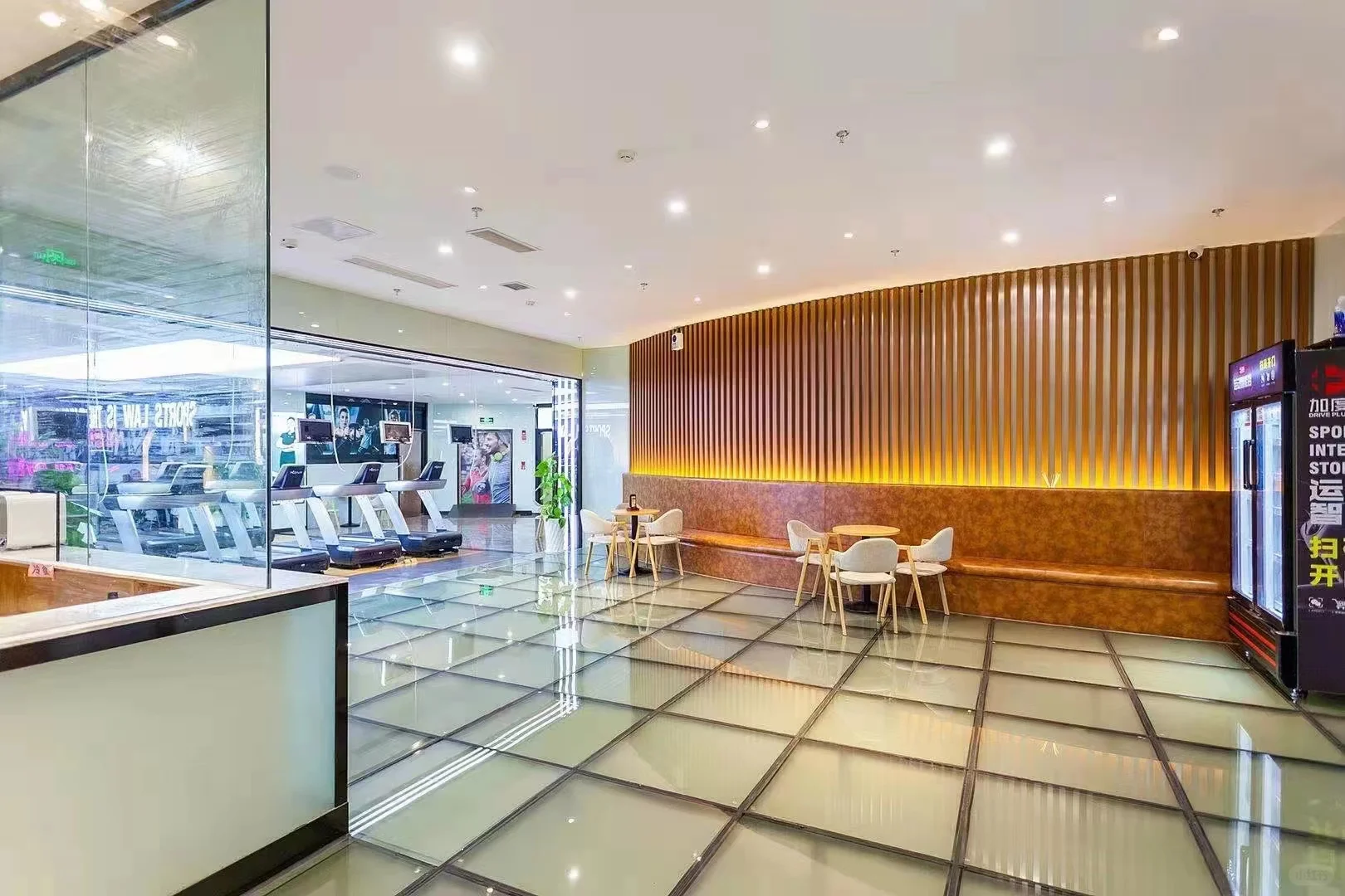 强推!会展天元酒店B1楼动力堡健身游泳运动