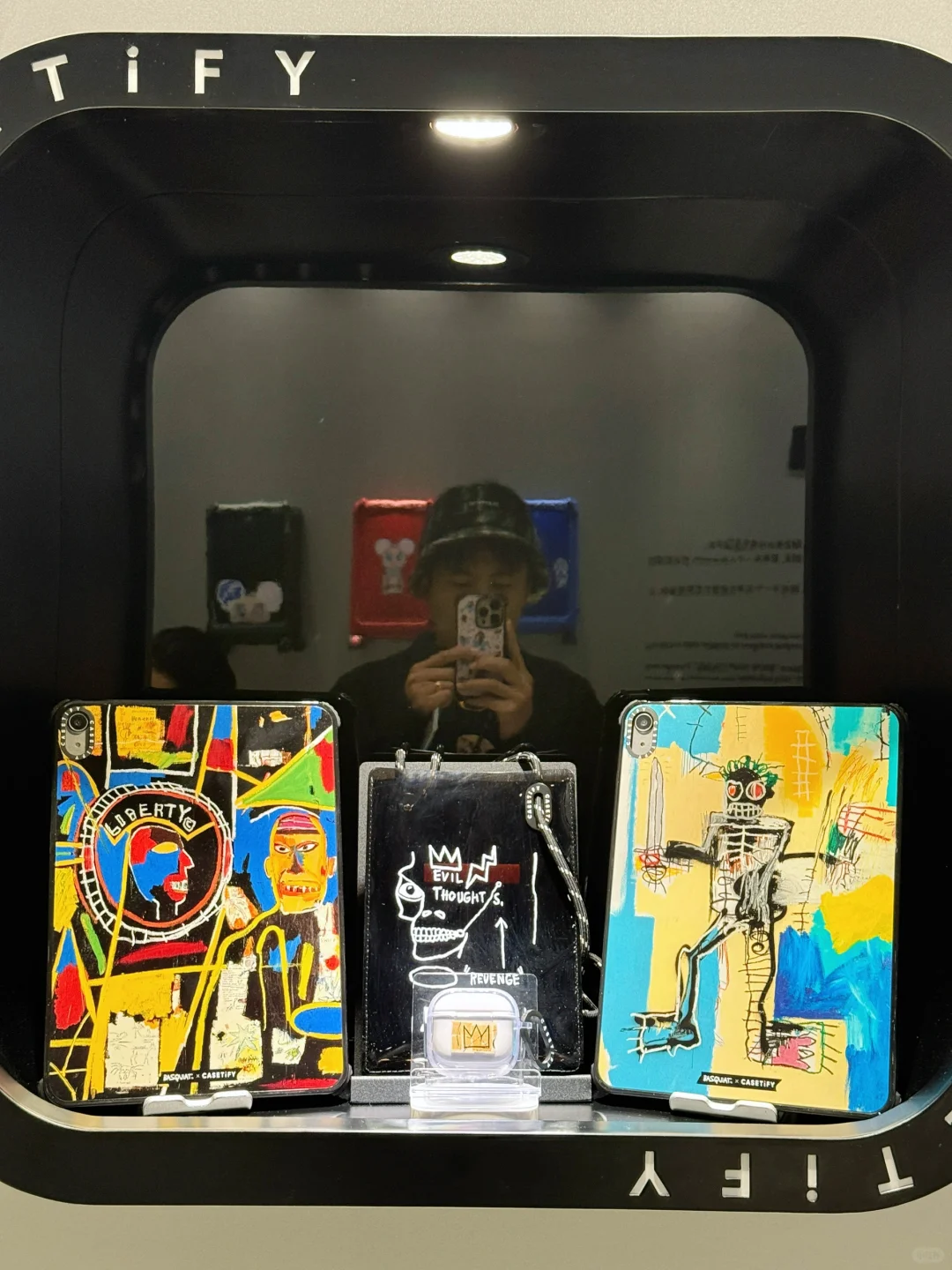 北京艺术浓度98%?从画布到手机壳都有彩蛋