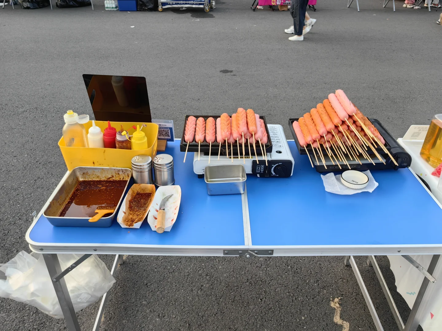 摆摊卖烤肠第六十一天