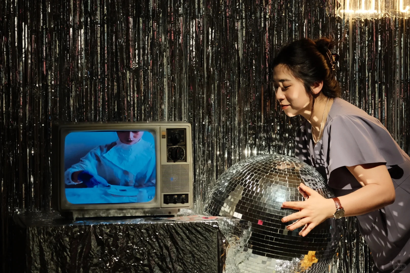 我估计去这看画展的都是去拍照的?