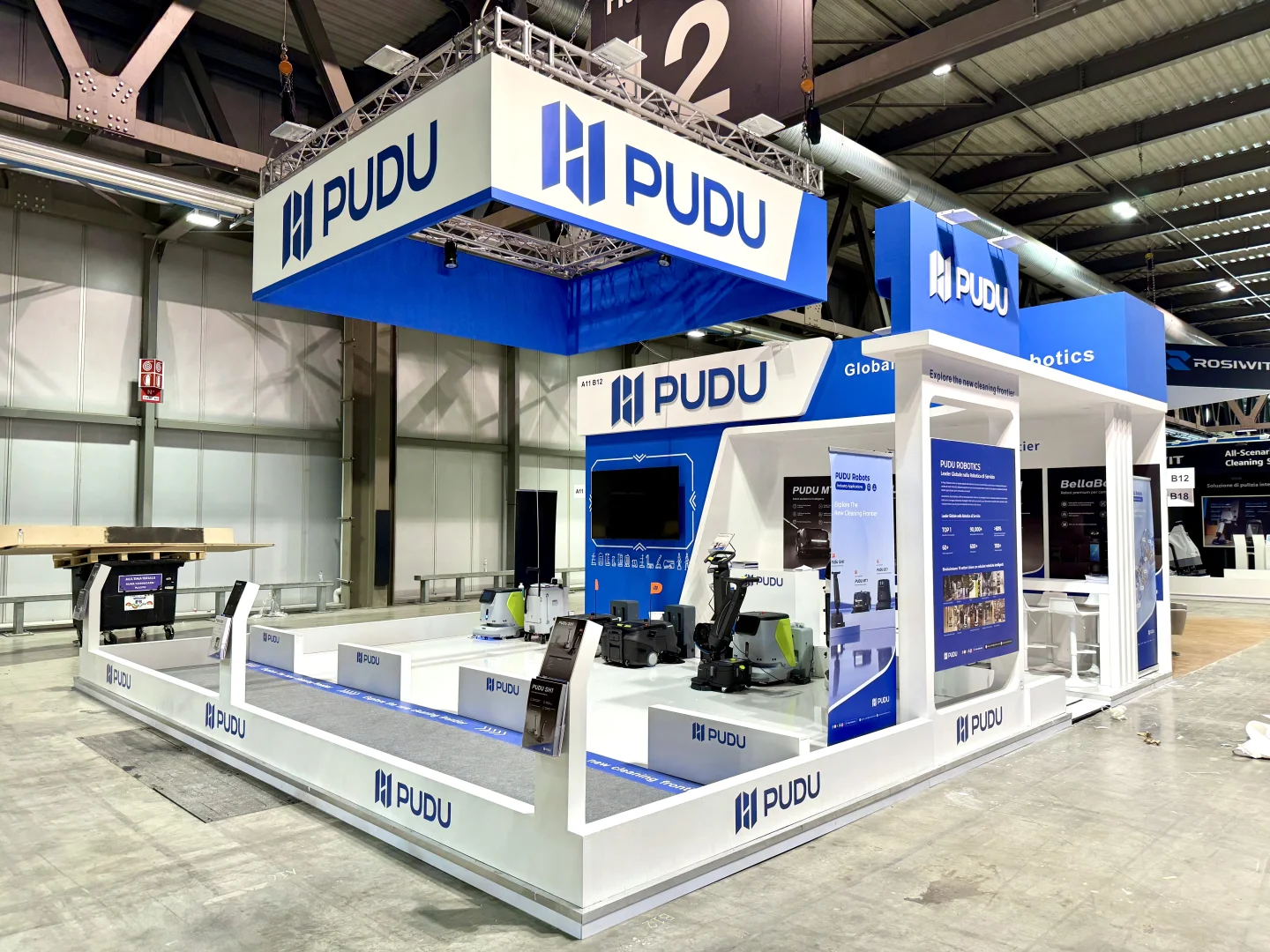 ??米兰清洁展｜PUDU展台颜值与科技齐飞?