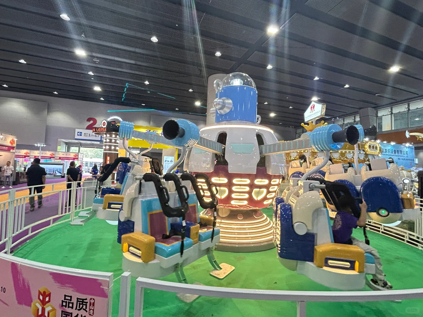 真切感受了广交会展馆的人从众?