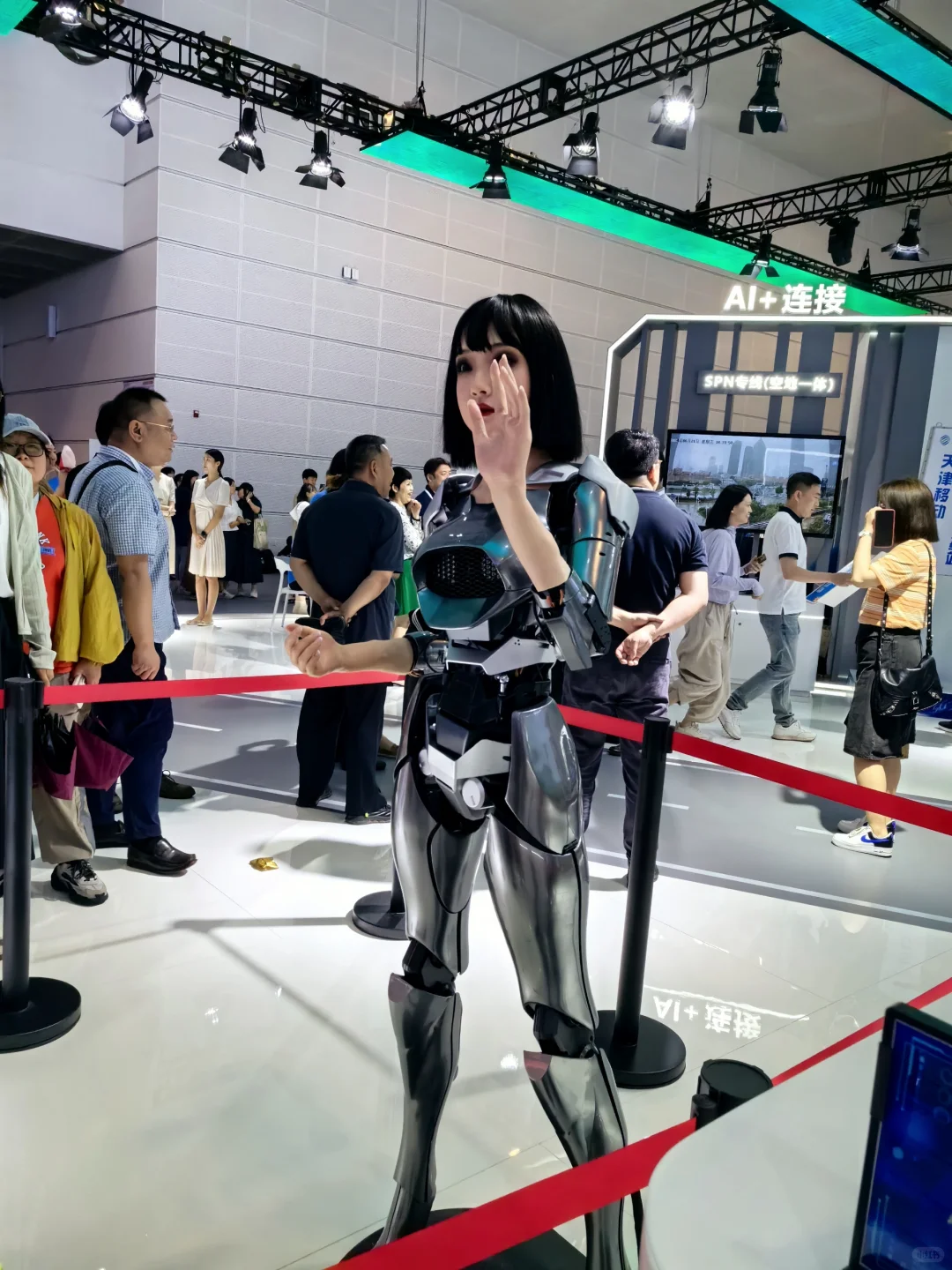 智能产业博览会～～看展看展