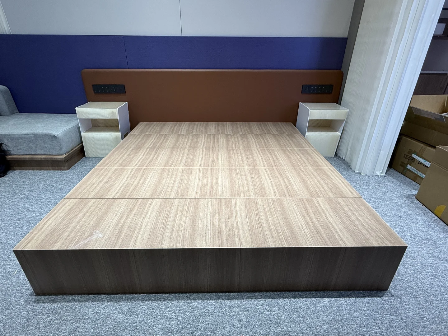 用纸还原酒店样板间?，还有一颗三米的树?