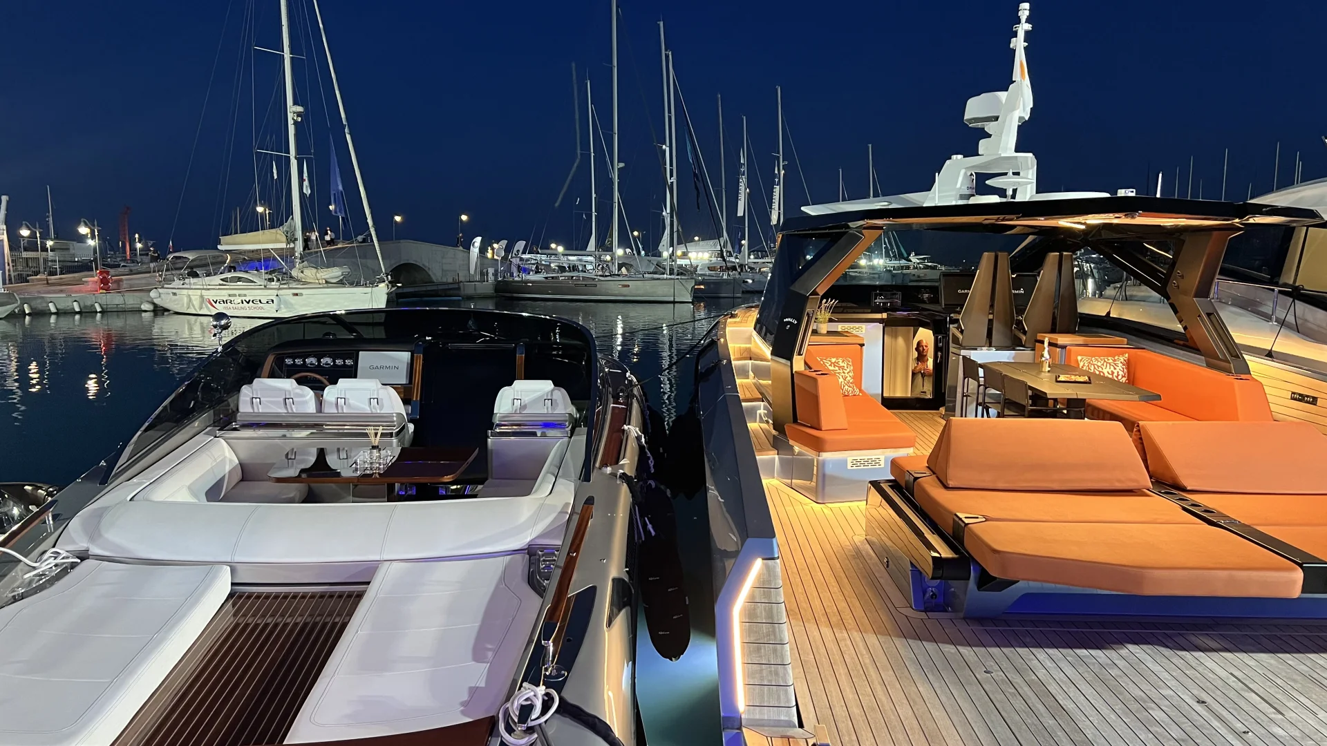 一年一度的游艇展