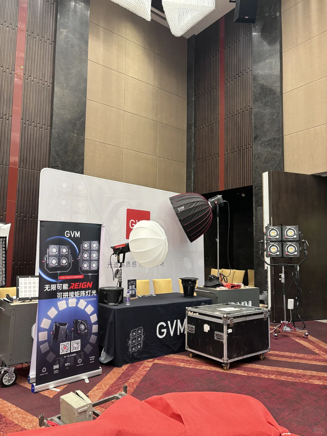 展会上的摄影摄像真的太好看了～