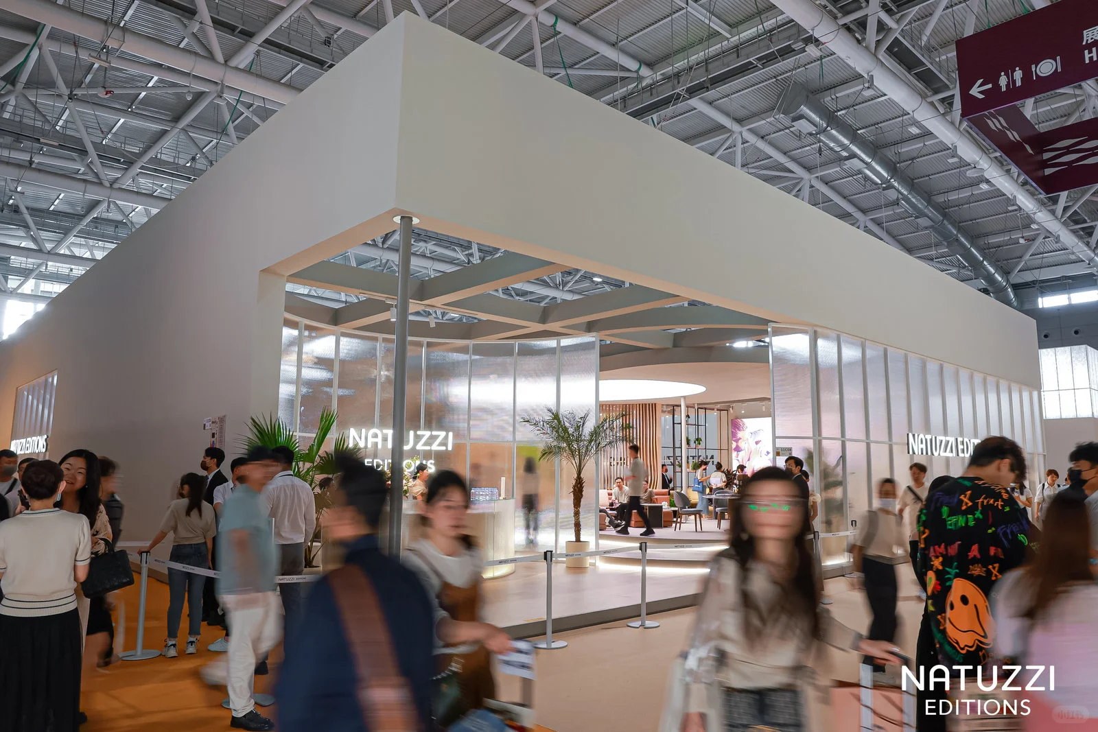 上海虹桥，国家会展中心鲜花绿植布置