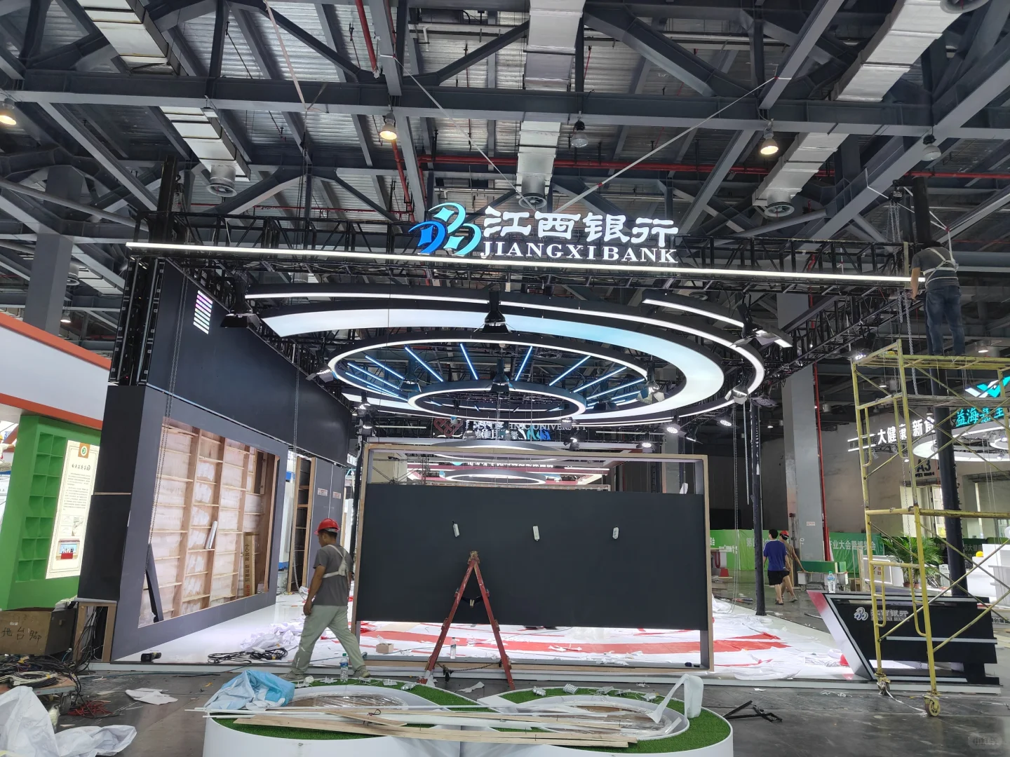 truss架，木构，灯箱，LED在展会中的融合