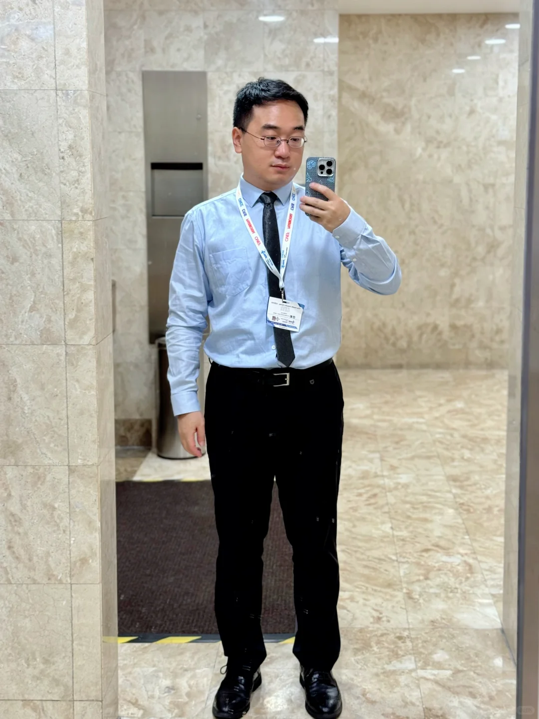 ??展会第一天