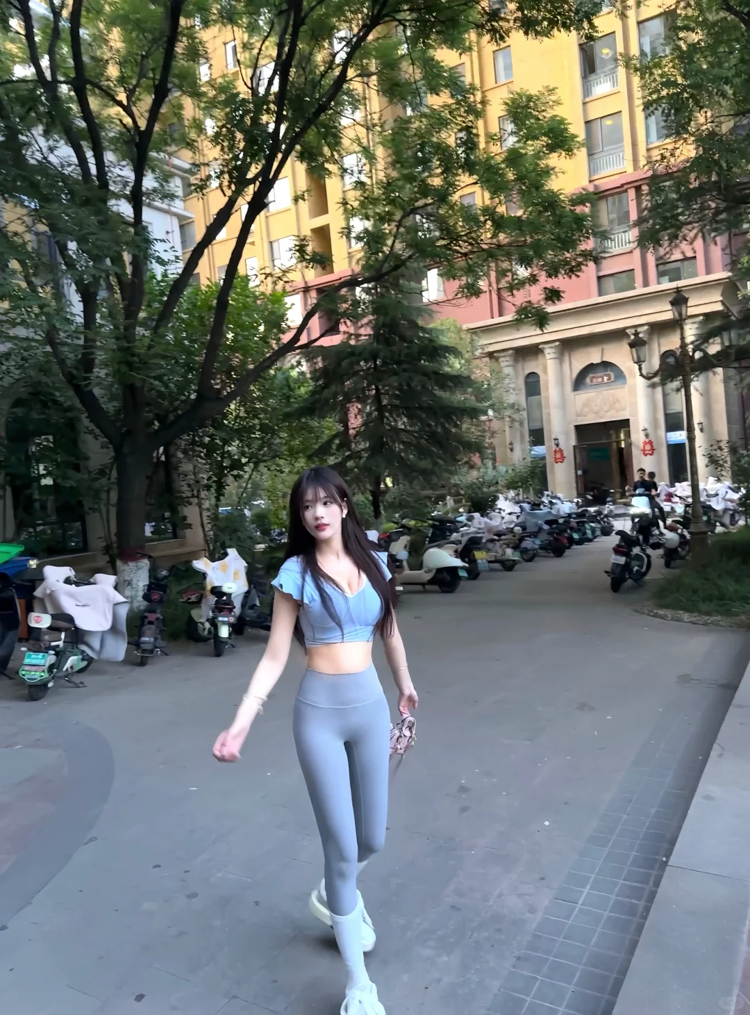 终于懂了瑜伽裤为什么这么火