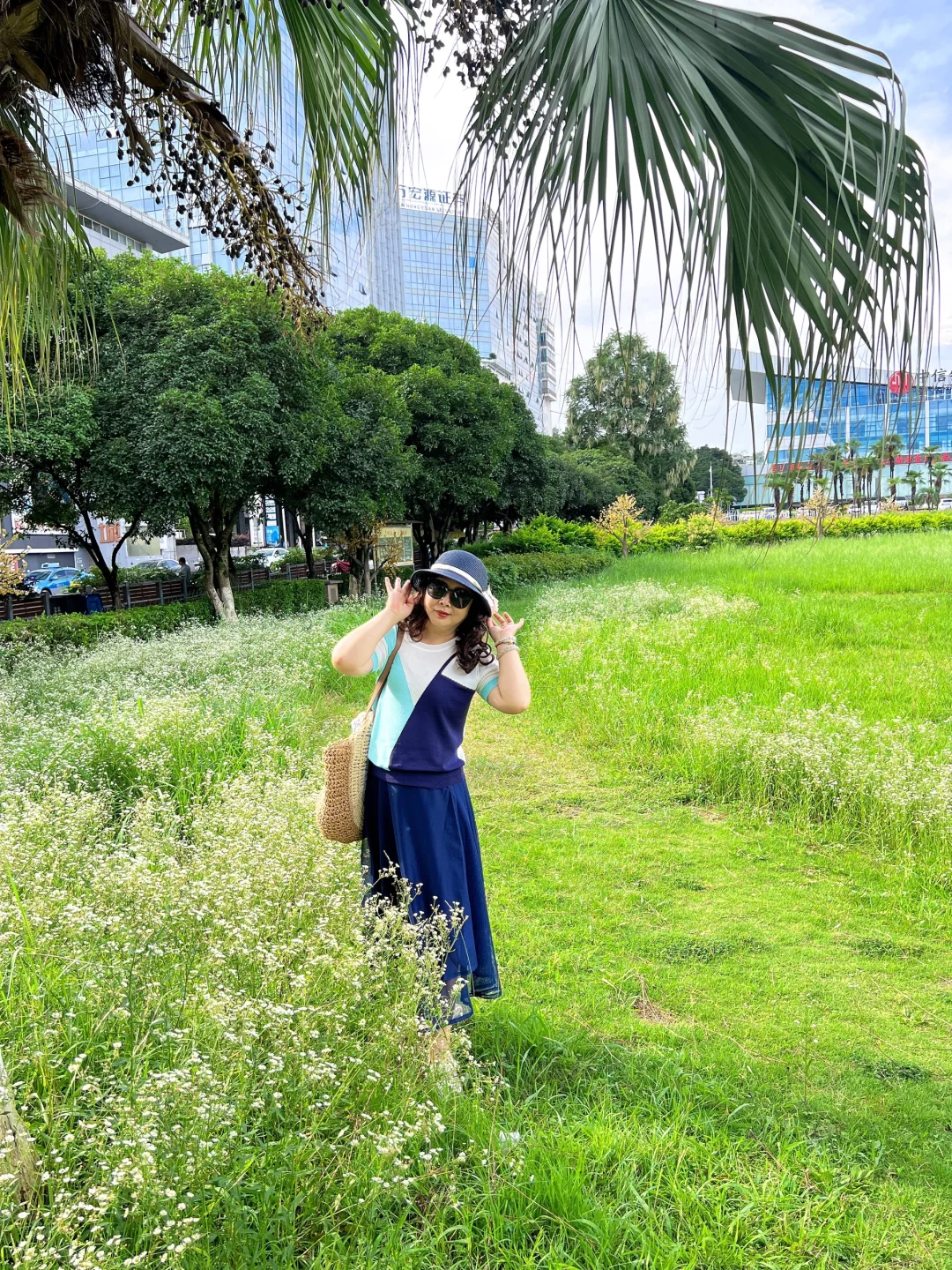 会展中心的小野花