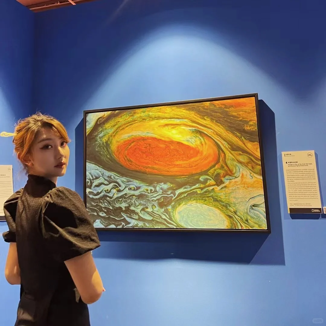 把世界?各地的美好收纳到展览里?