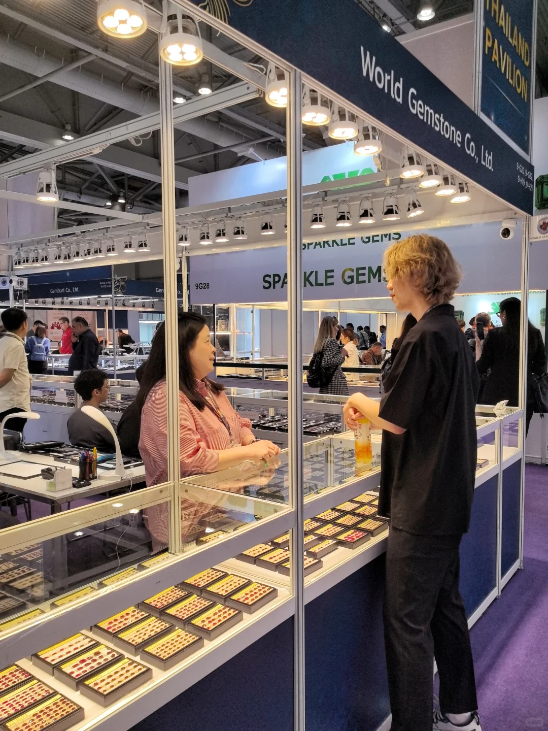 25年香港珠宝展火爆开幕，快来淘些好货…