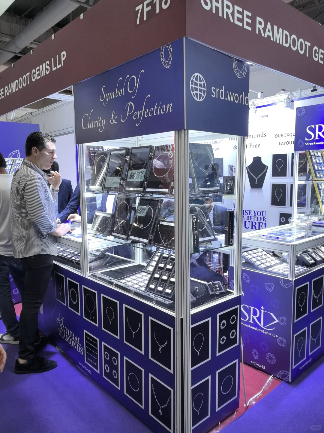 25年香港珠宝展火爆开幕，快来淘些好货…