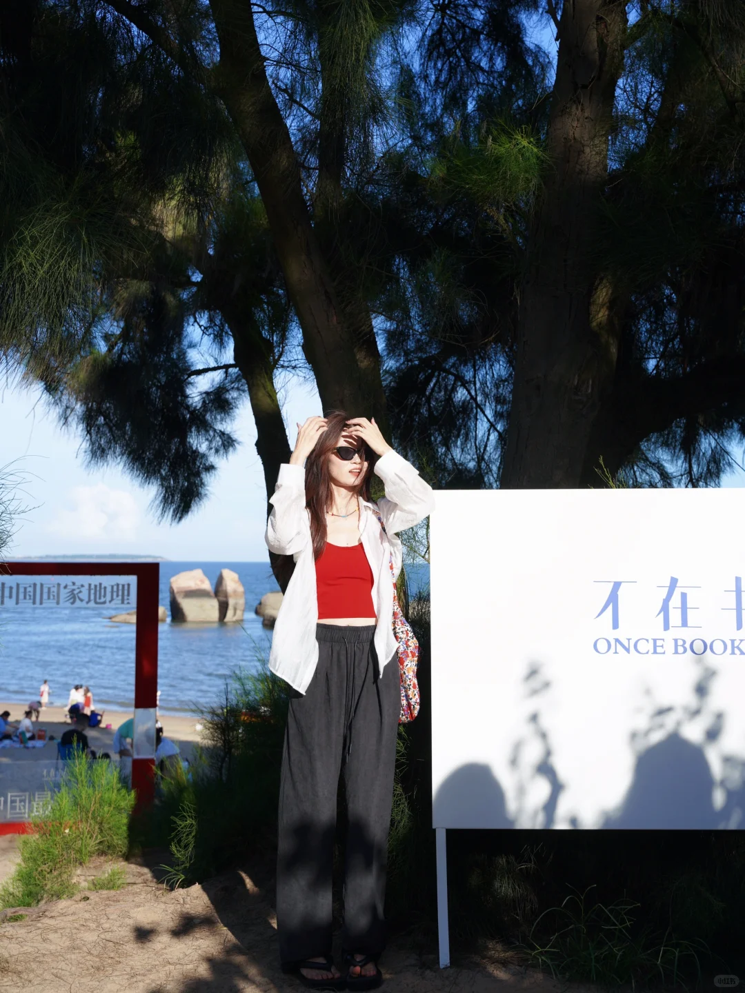 不敢相信❗卖了5w+的红色吊带❗太太太…显白啦