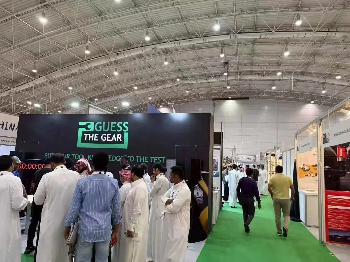 25年利雅得五金展第三天人流量请看图！