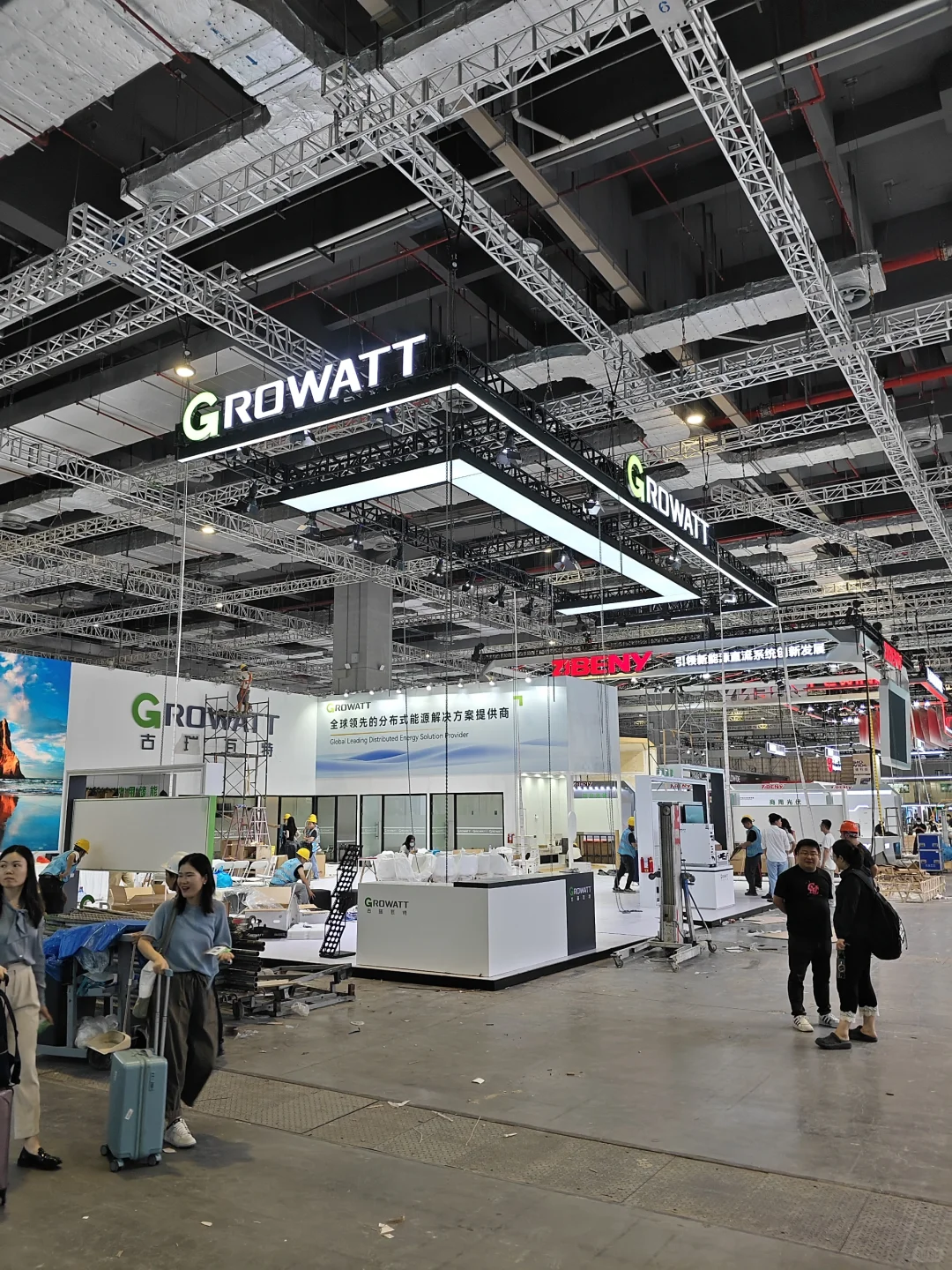 抢先看光伏大佬们的展台