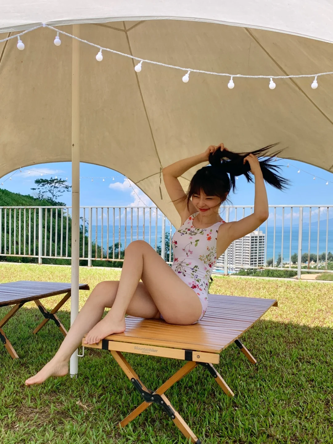 155小个子 泡在泳池的夏天