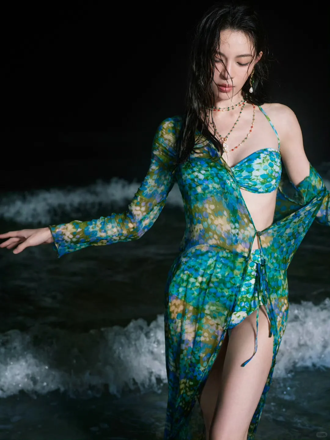 冷艳魅惑的海妖女王登场?