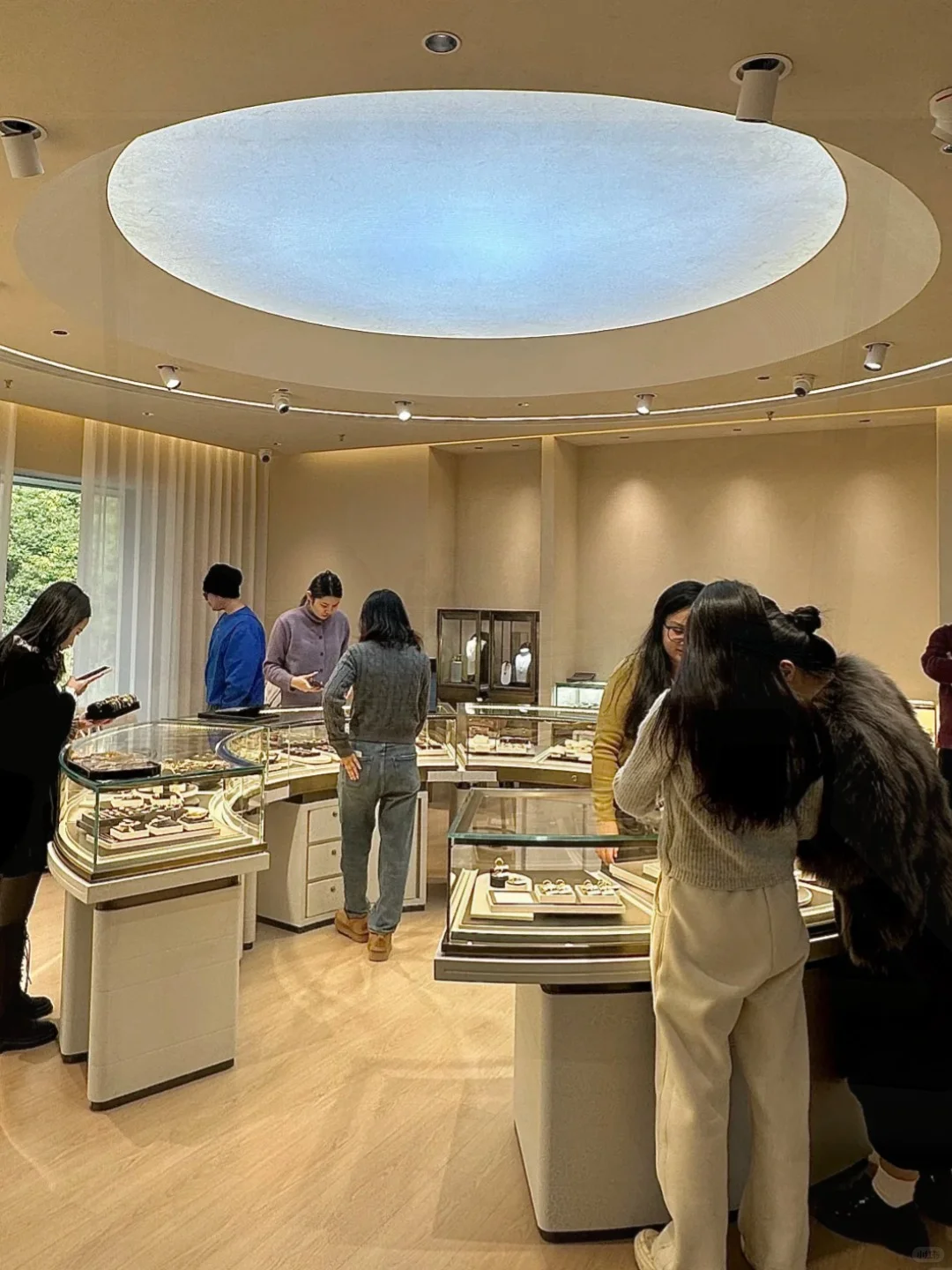 悟到这一点，开珠宝店赚?很容易