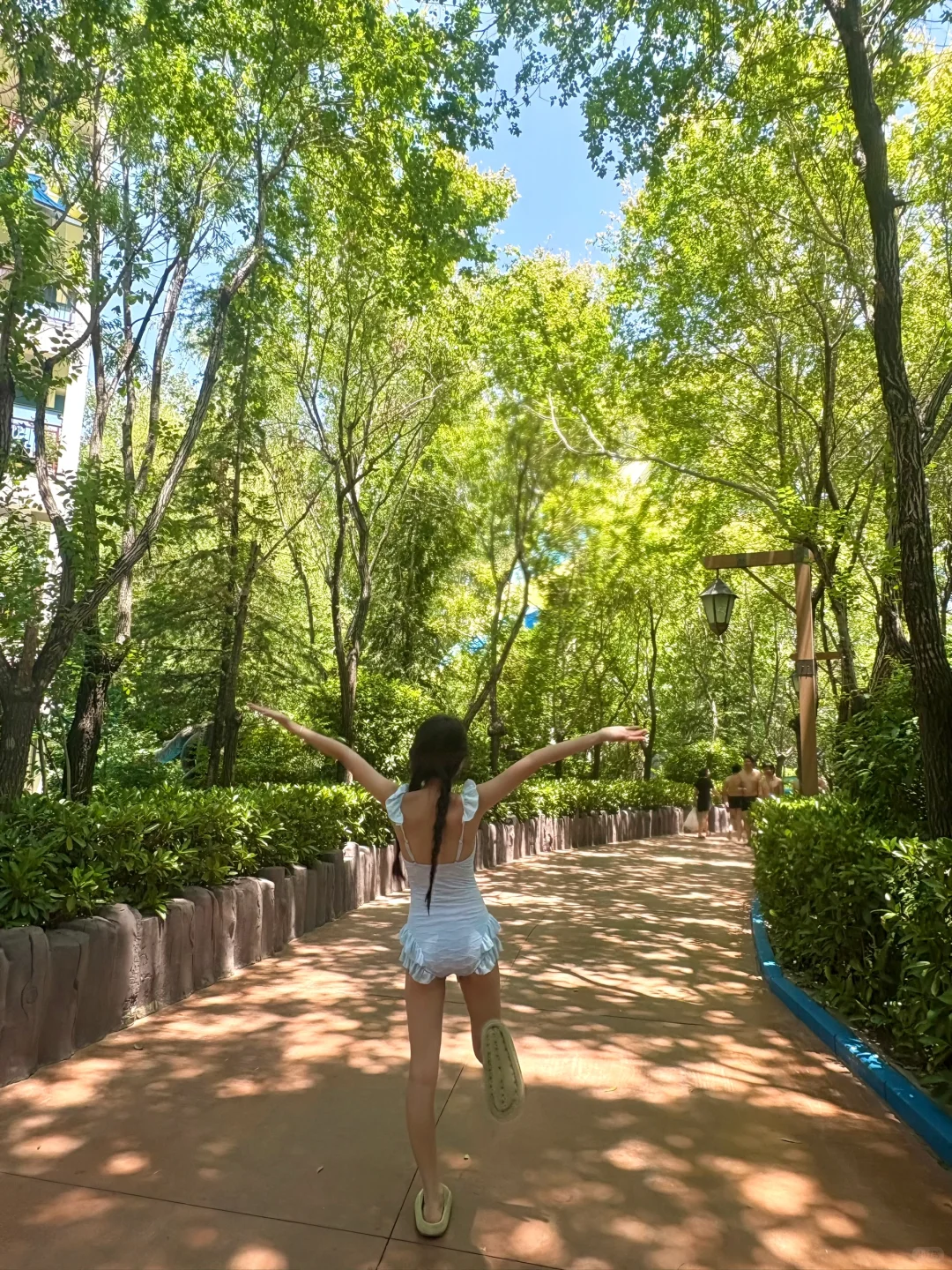 掌管清纯少女系的神?