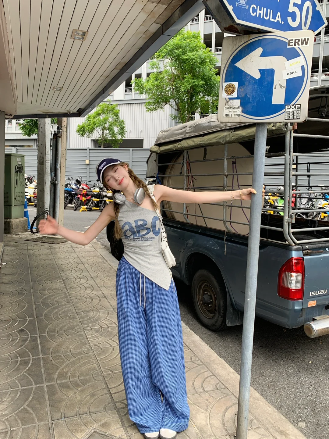 在泰兰德街头当辣妹！?