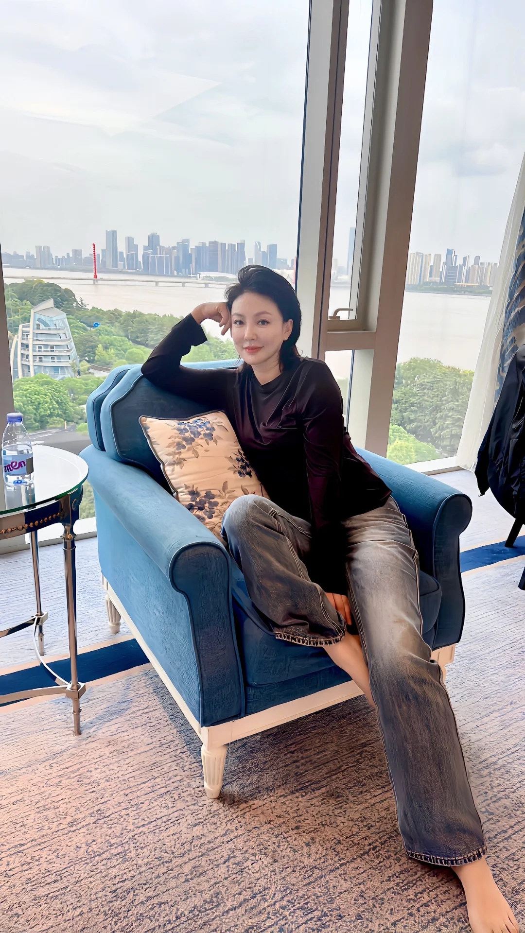 欲把西湖比西子，淡妆浓抹总相宜！