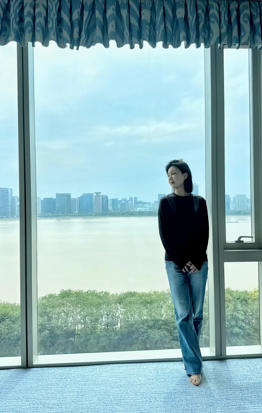 欲把西湖比西子，淡妆浓抹总相宜！