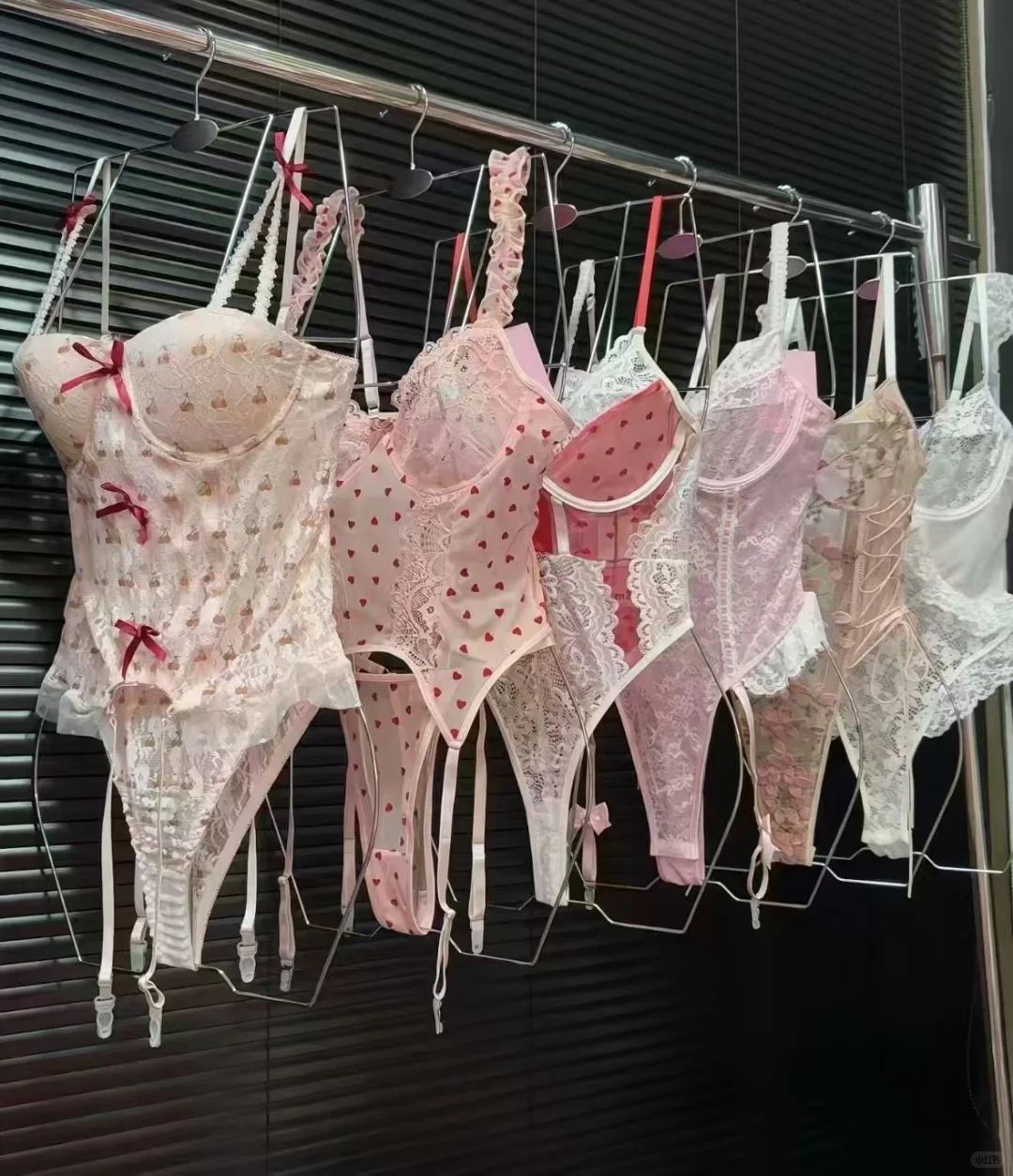 约会战袍?