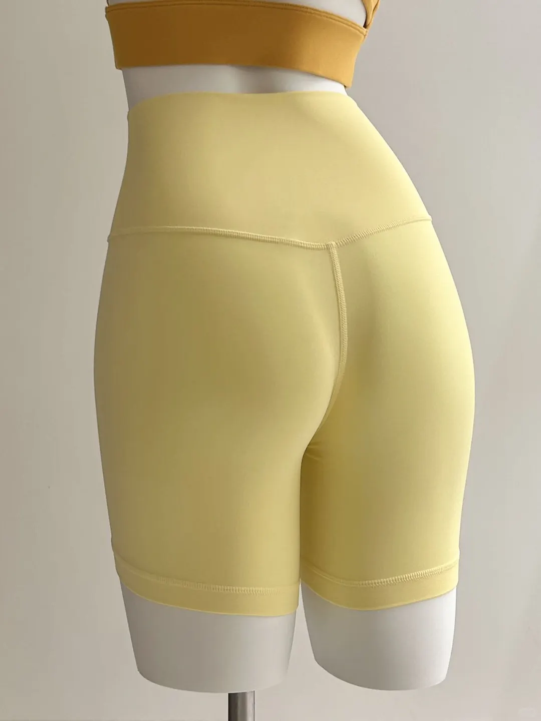 ?是桔子汽水味的瑜伽服穿搭诶！好明媚 ✨