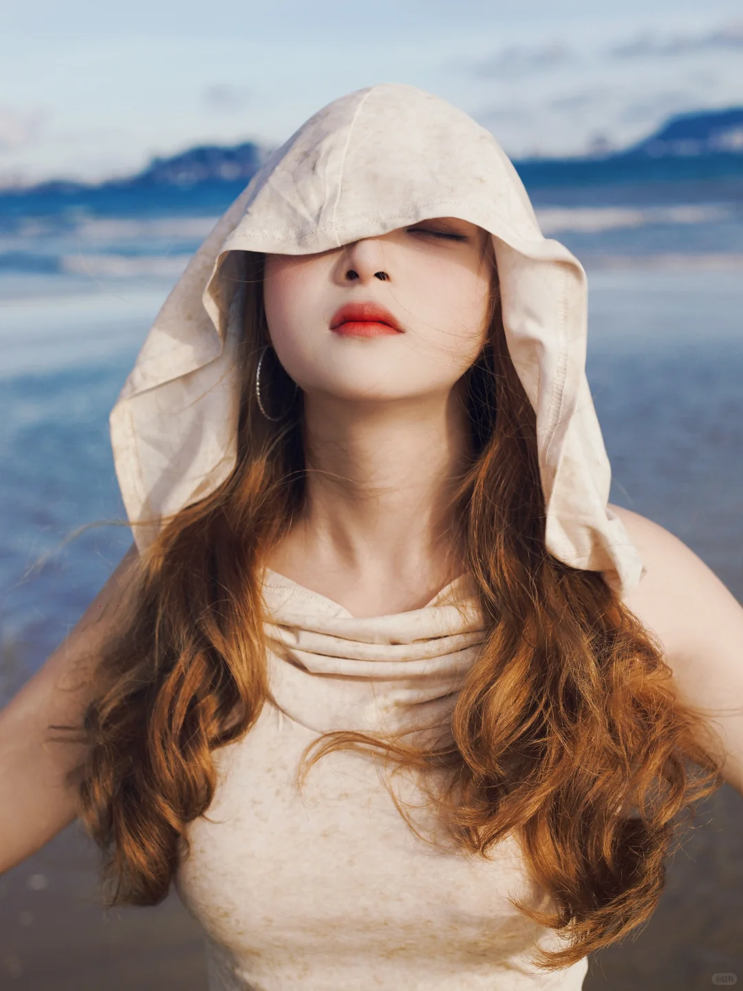 海边氛围感穿搭 | La Luna 美到开挂?