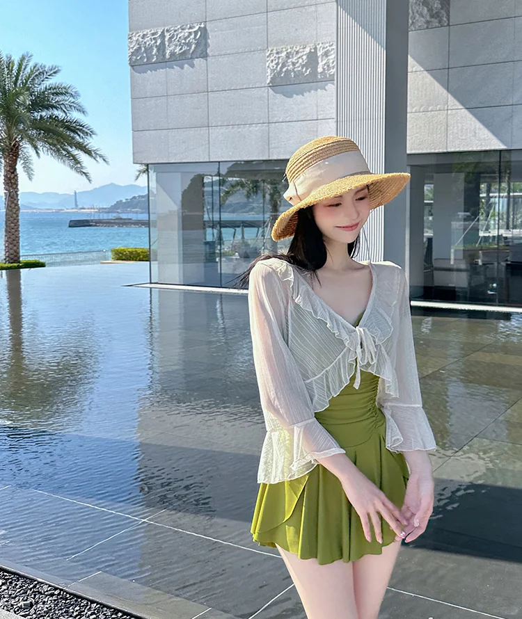 超显白的?绿色泳衣！氧气感满满的一抹绿?