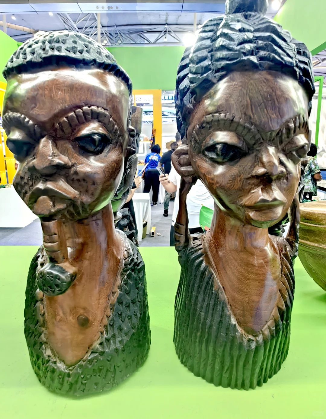 新疆商博会上的国际范儿