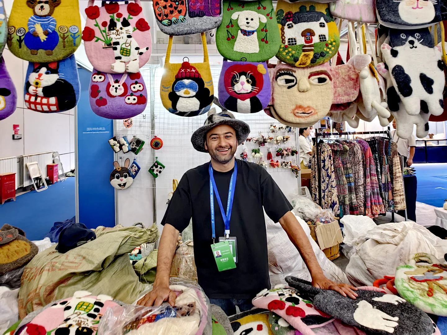 新疆商博会上的国际范儿